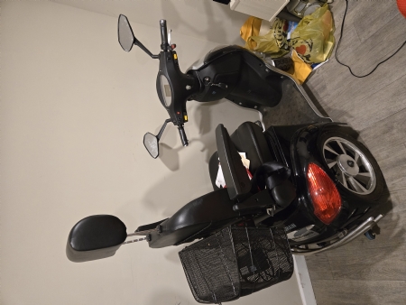 Mobility scooter