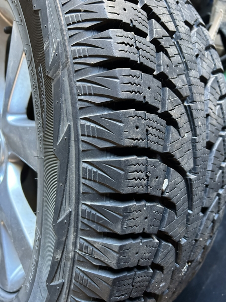 235 60 18 Mazda CX7 snow