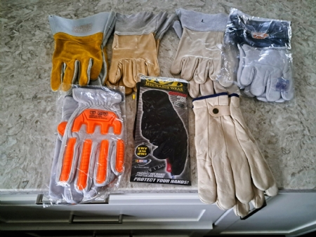 New Welders mechanic work gloves
