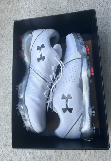 Under Armour Mens golf shoes