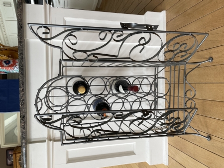 Free standing wine rack
