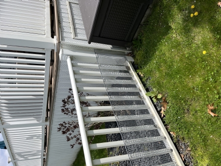 Free fence 21ft plus 21ft