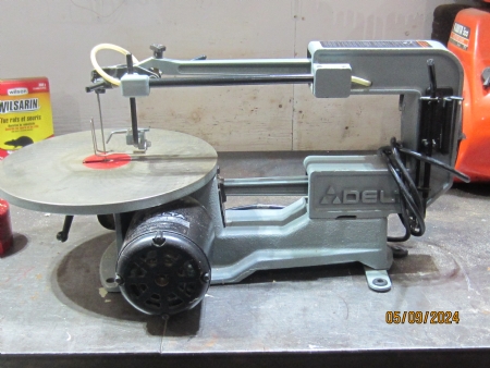 Scroll saw