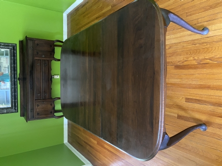 Diningroom table