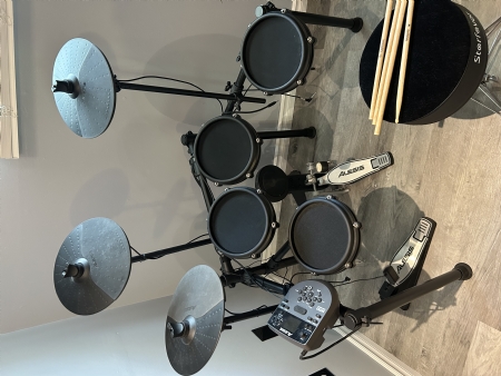 Alesis mesh drum set electric drums