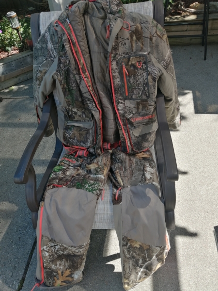 Womens insulated realtree set