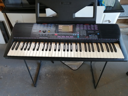 Yamaha keyboard PSR-220