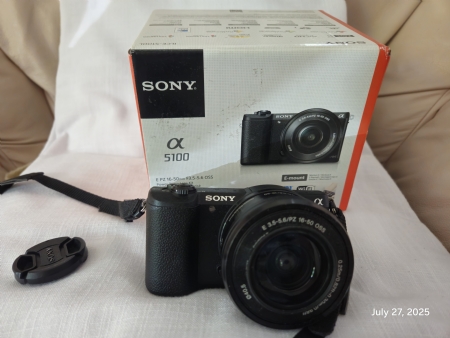 SONY A5100 camera