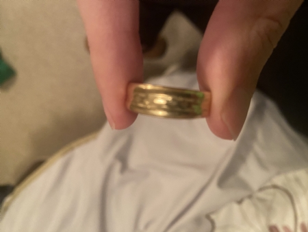 Men�s 10K Gold band