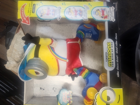 Minions Roller Disco Stuart