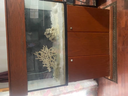 SALTWATER AQUARIUM SET  SUPPLIES